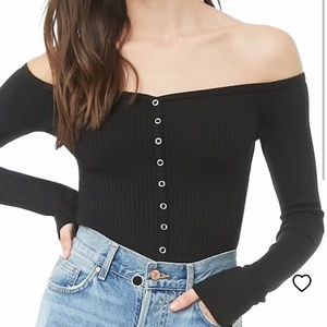 BRAND NEW- Black off the shoulder shirt